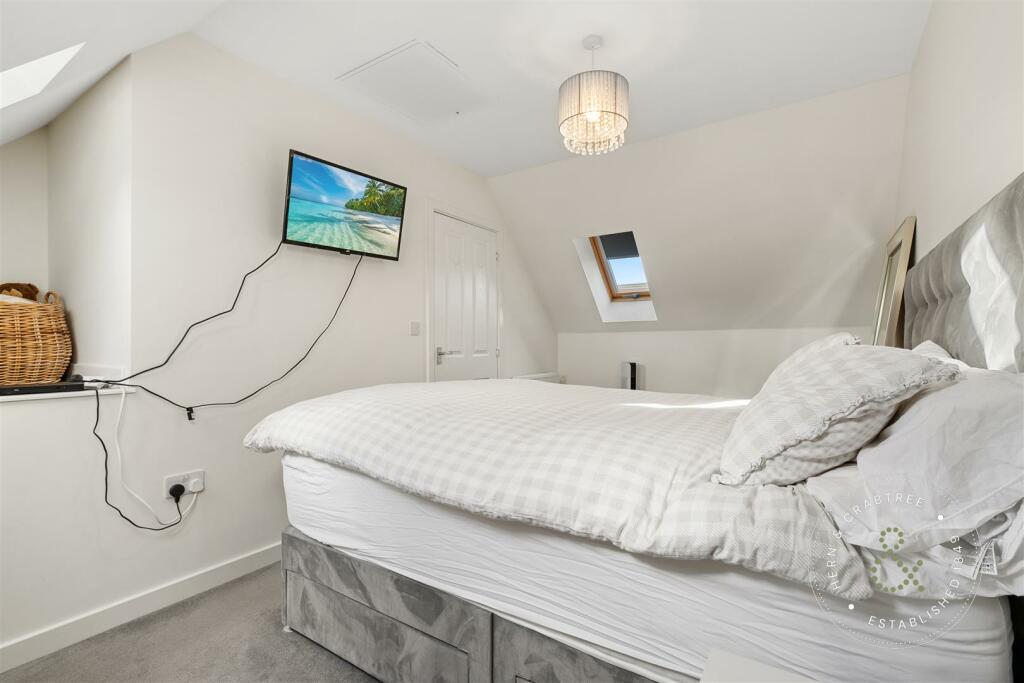 Rees Drive, HernCrabtree (21).jpg