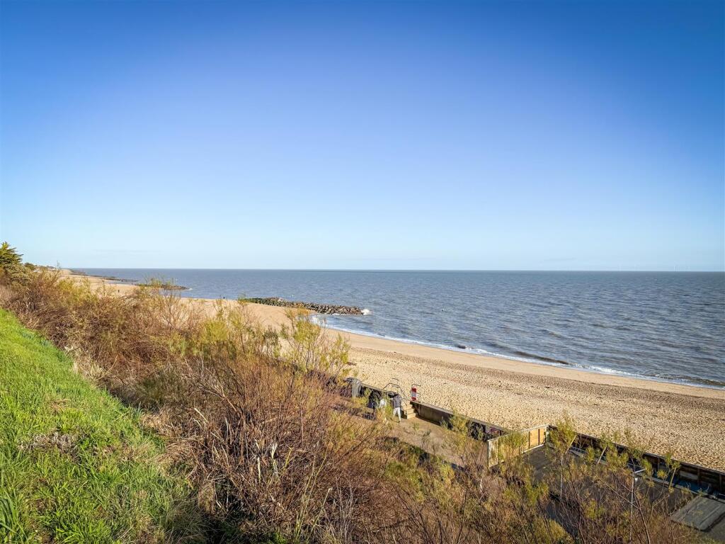 CLACTON SEA FRONT