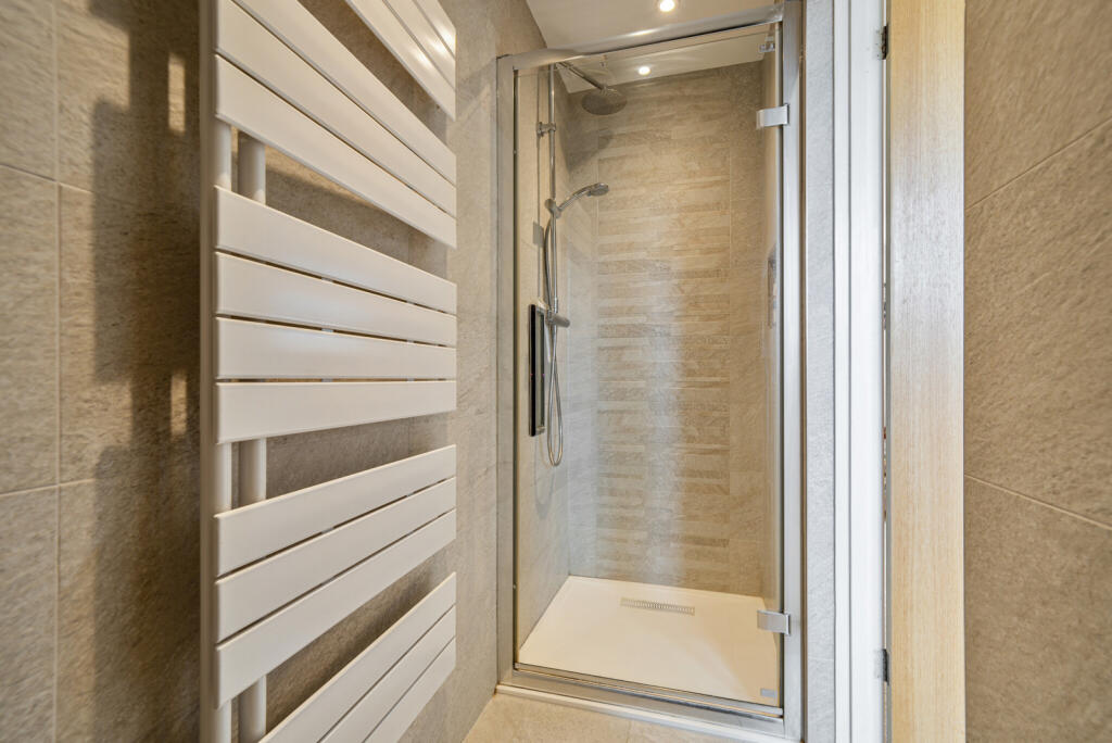 1313396-20-685be5...