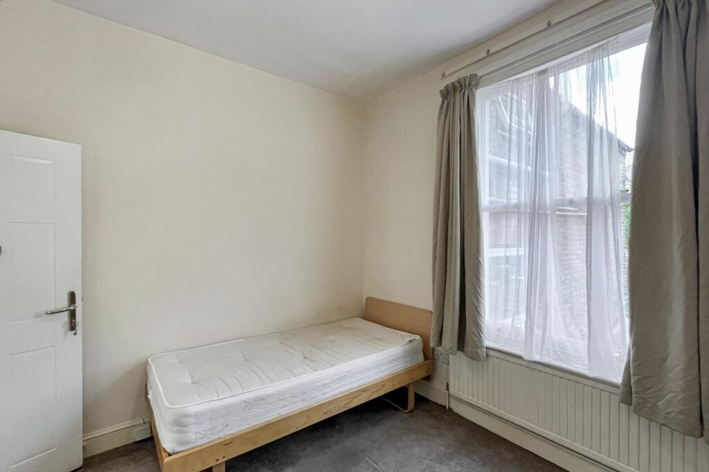 96 Ritherdon Road, Tooting, London SW17 8QQ