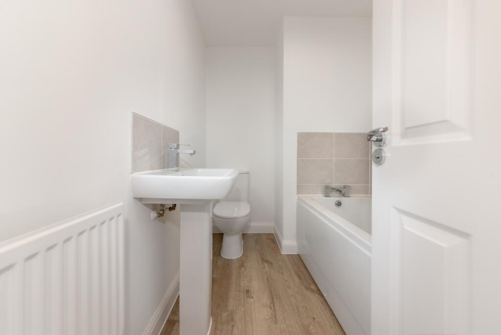 Sutton bathroom