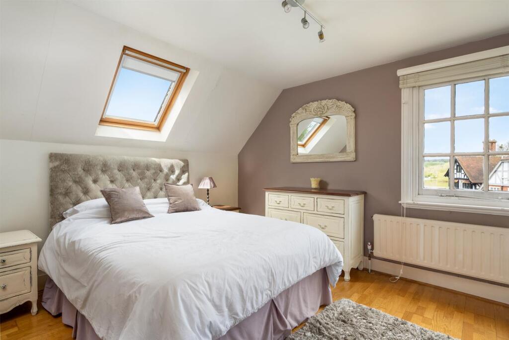 Principal bedroom