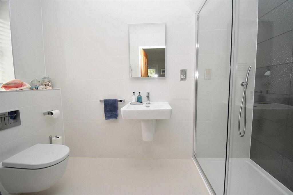 ENSUITE BEDROOM TWO.JPG