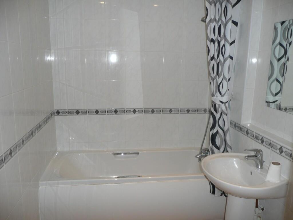 Bathroom 18 Bates Corner.jpg
