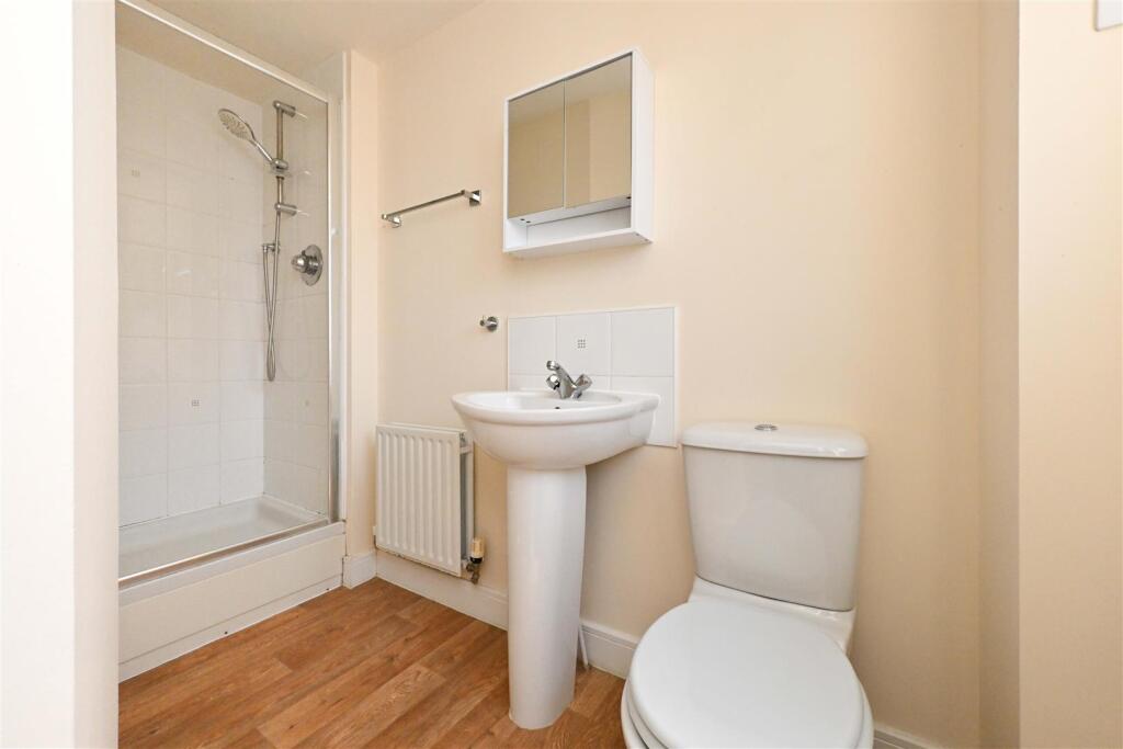 180625 Garth Road, Trowbridge       012.JPG