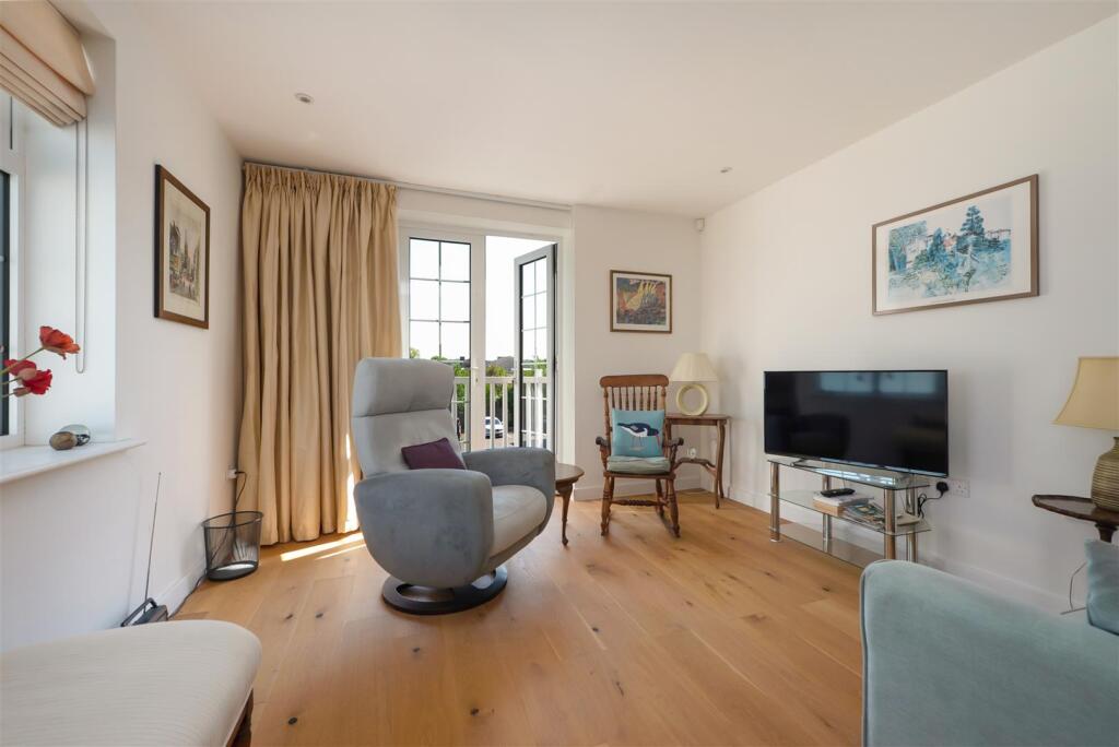 Chaucer House, Wheatley Road