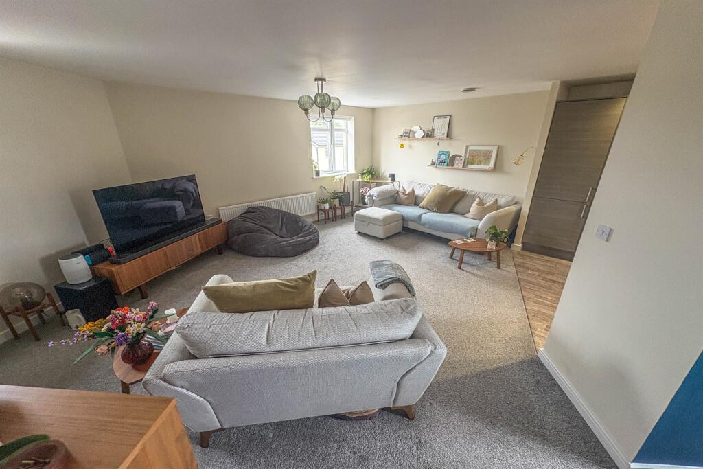 Open PLan Lounge Kit