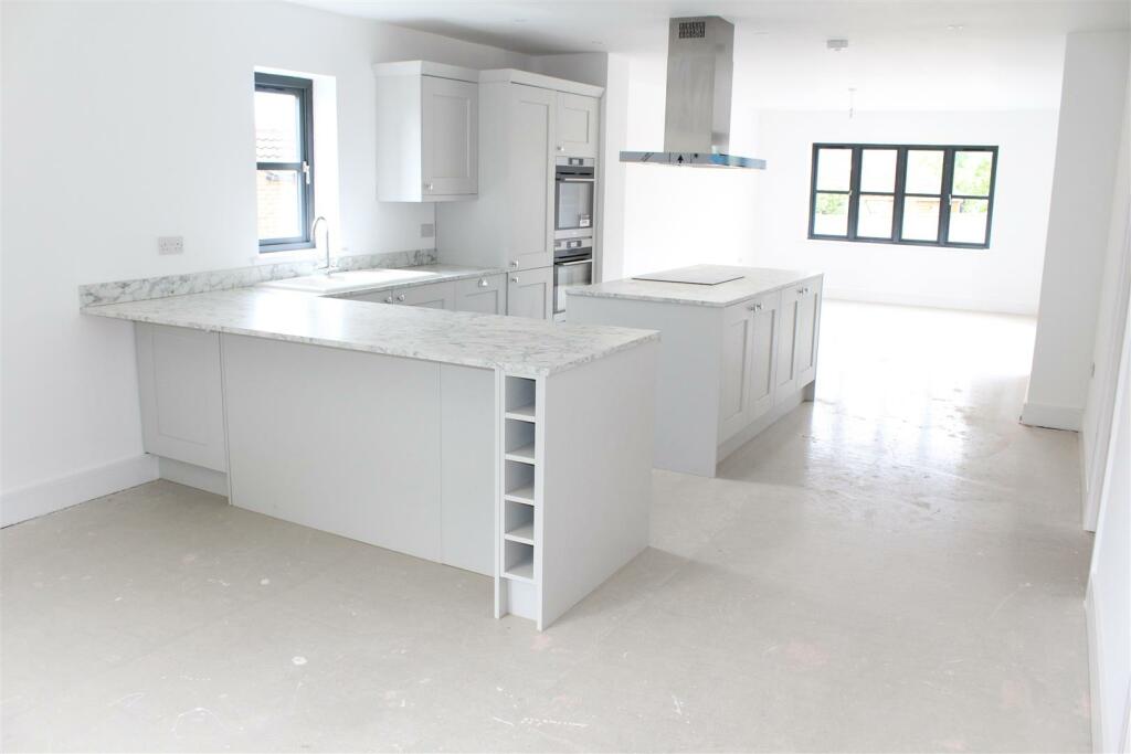 KITCHEN &amp; DINING ROOM