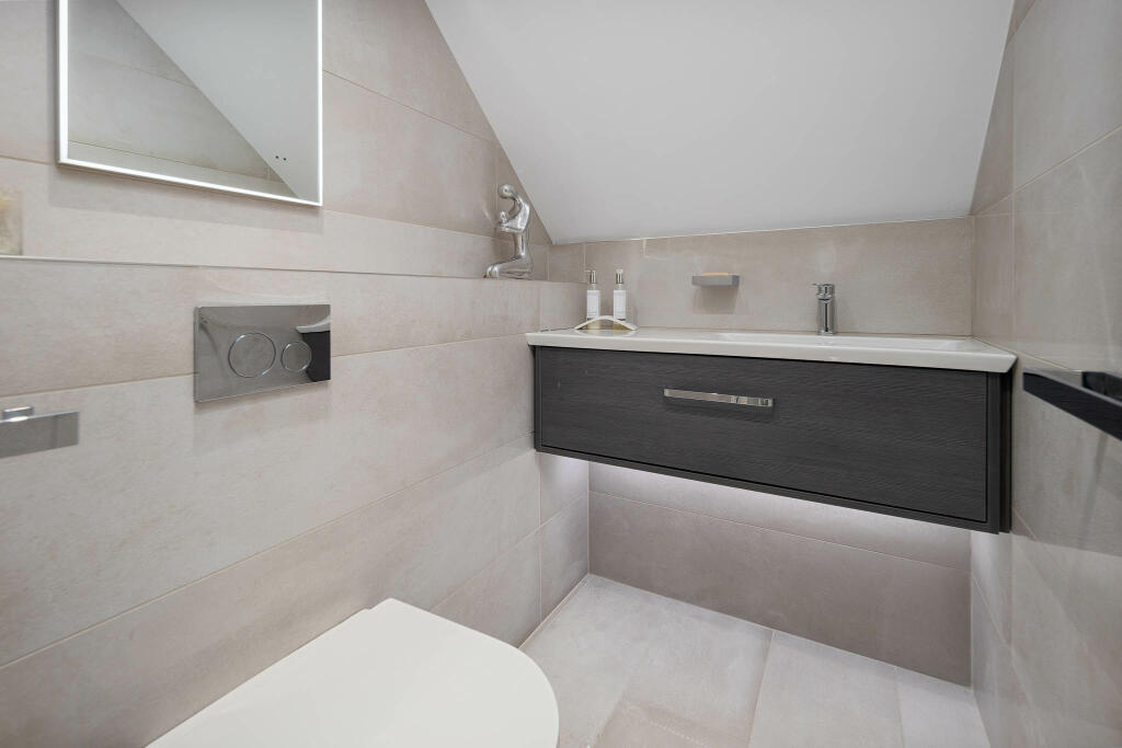 The penthouse, the Ryddings Birtle Road BL9 6UT-00