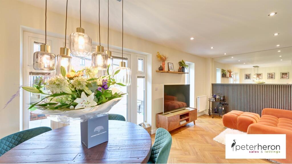 Open Plan Kitchen, Dining And Family Area