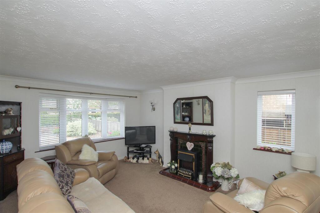 Living Room.JPG