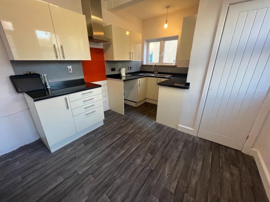 50 Susans Road  kitchen.jpg