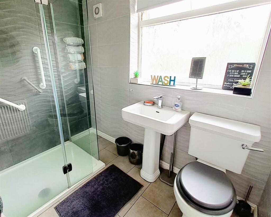 Re Fitted Shower Room