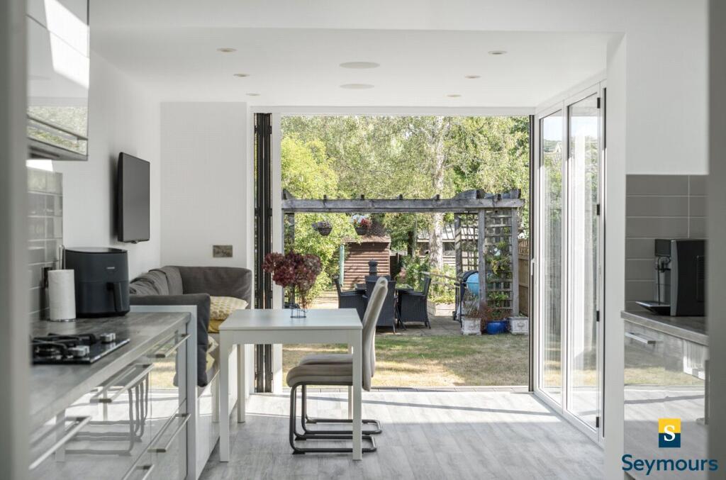 Breakfast Room