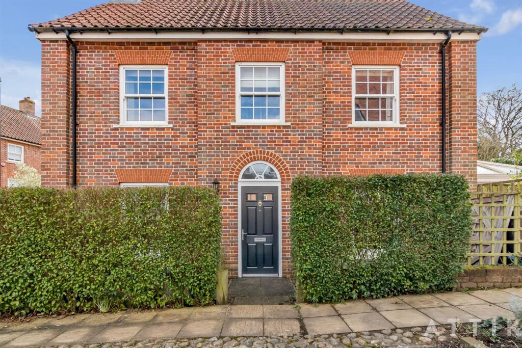 8 Blyth Mews, Halesworth, IP19 8FB (47).jpg