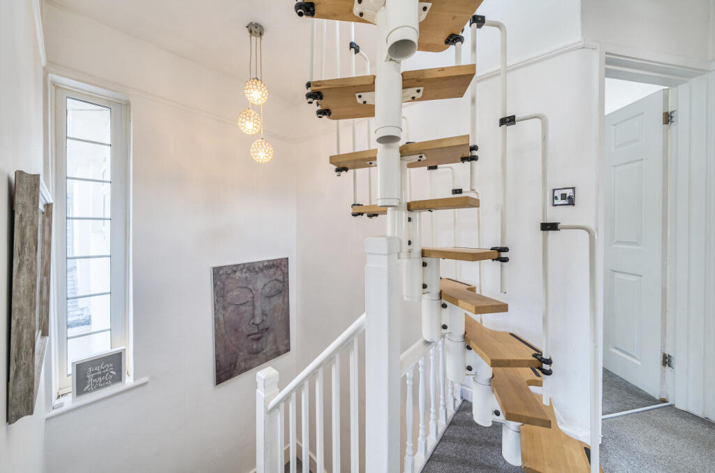 1349583-15-68bedd...