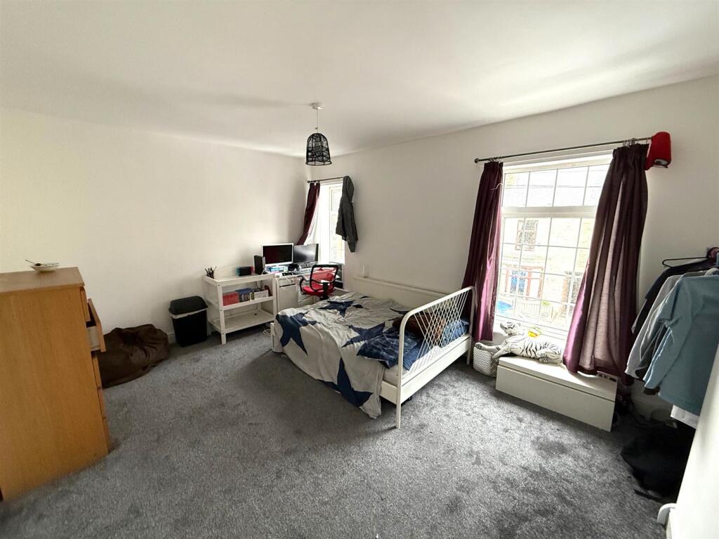 bed 3 1.jpg