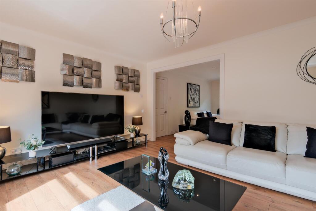 019-66 Morningside Road Newmains ML2 9QN.jpg