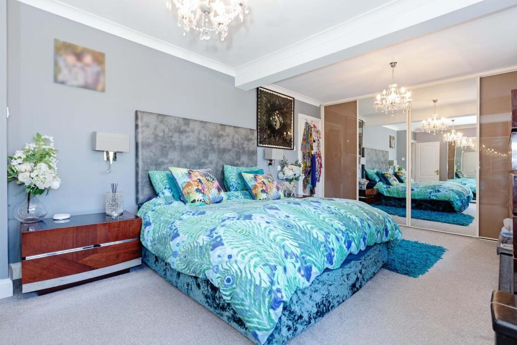 19 Abbots Way_6.JPG