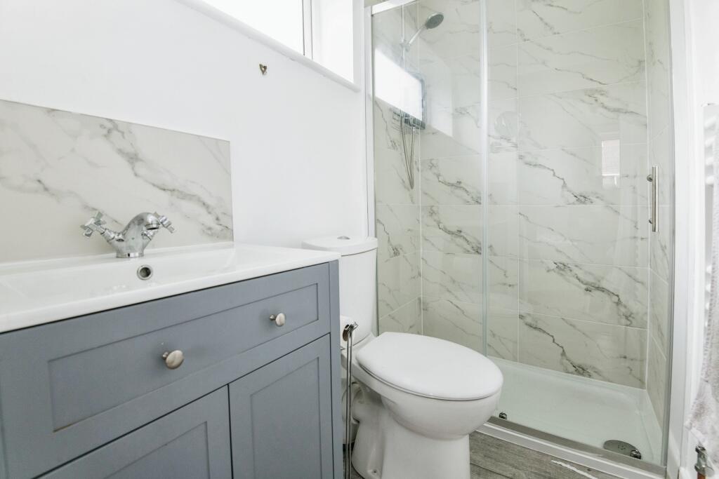 En-suite Bathroom