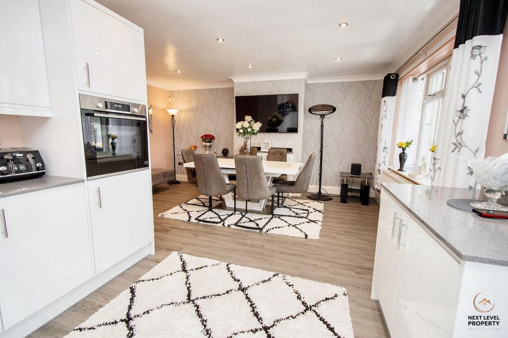 Kitchen/Living area