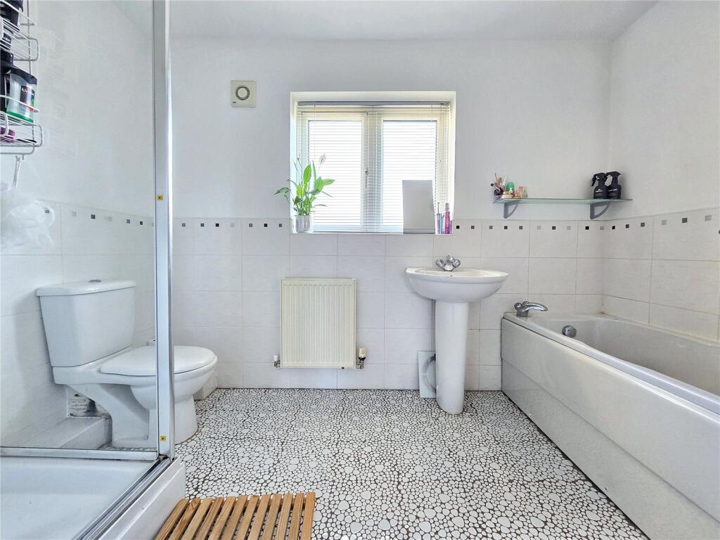 4-Pc Master En-Suite