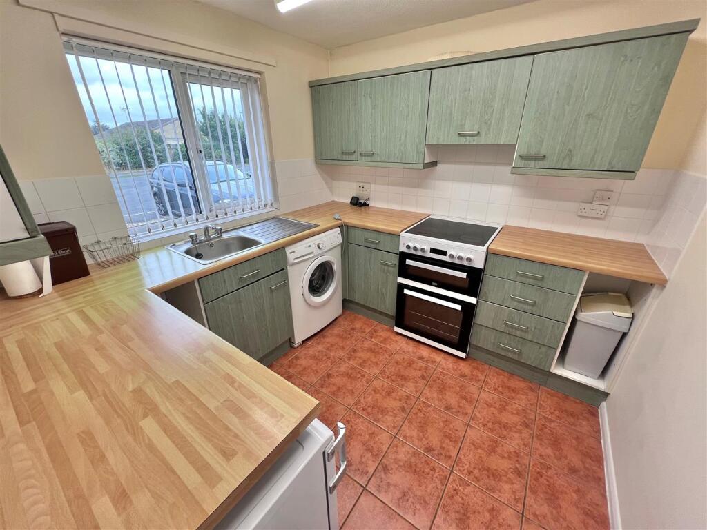 Kitchen 1.jpg