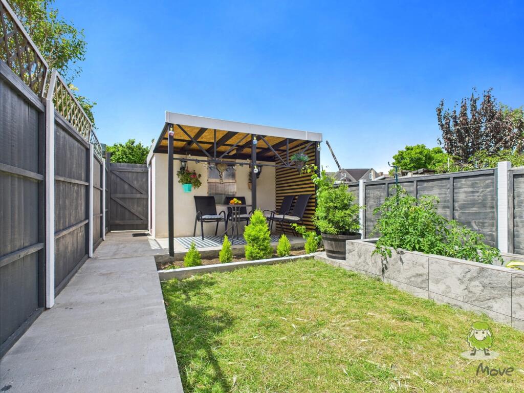 CAM01543G0-PR0136-STILL075