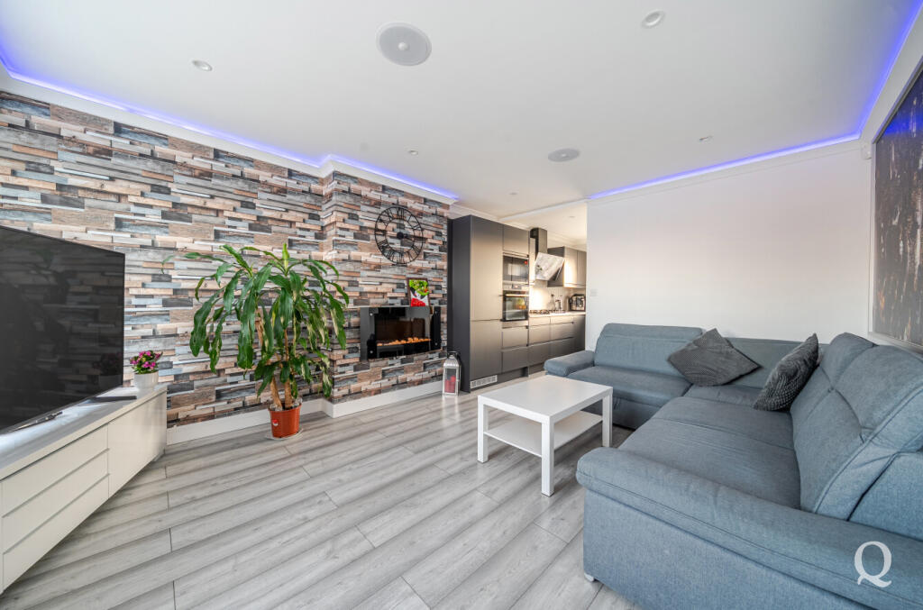 93990f8c-66e0-4ab...