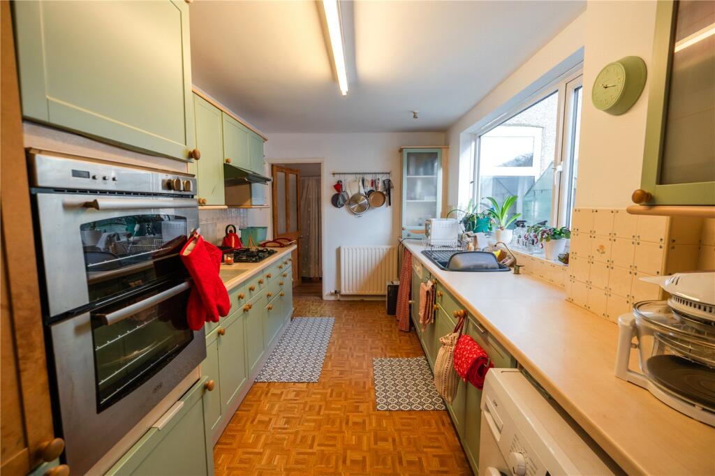 Kitchen (2)