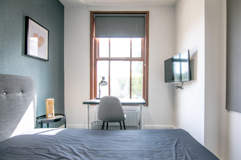 10 Cromwell St (2...