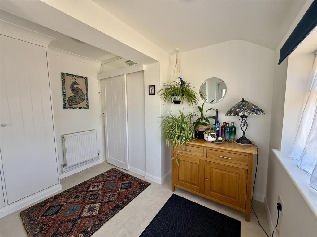 Entrance Hallway: