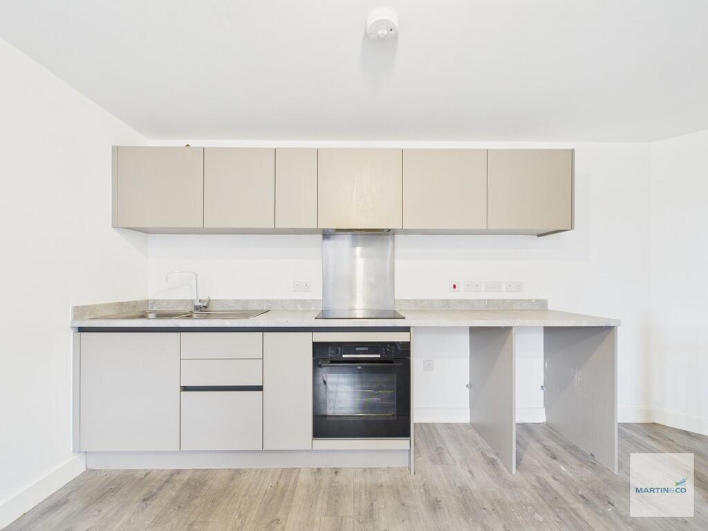 CAM03394G0-PR0422...