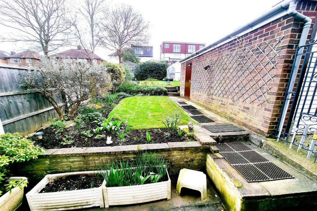 REAR GARDEN: