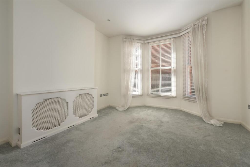 Leander Court, Graystone Road