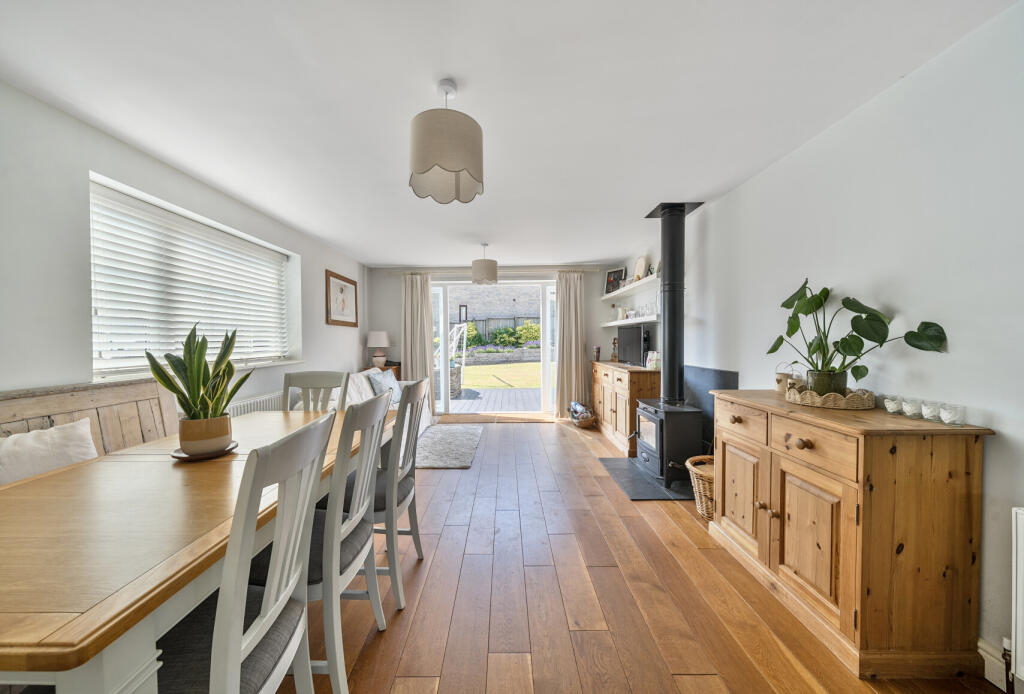 1313597-15-6852d1...