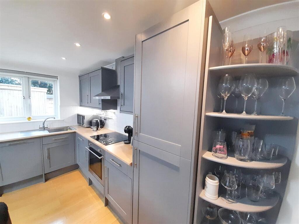 Kitchen area new.jpg