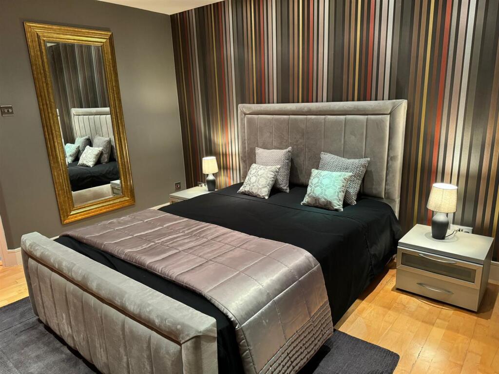 WhatsApp Image 2024-10-02 at 18.45.22_ded5a3ab.jpg