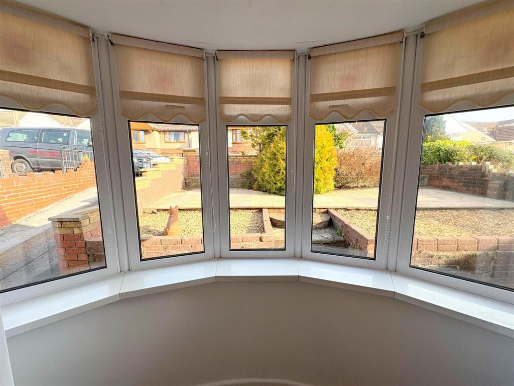 Bay Window a.jpg