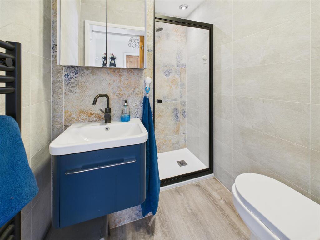 Shower/Cloaks Room