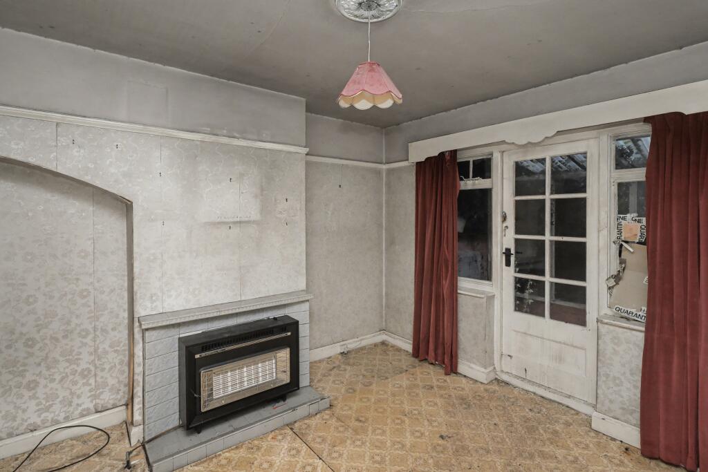 11 Meadway, Enfield, EN3 6NT