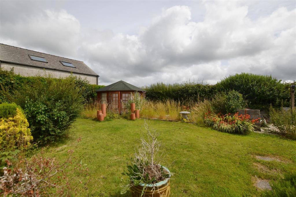 garden 2.JPG