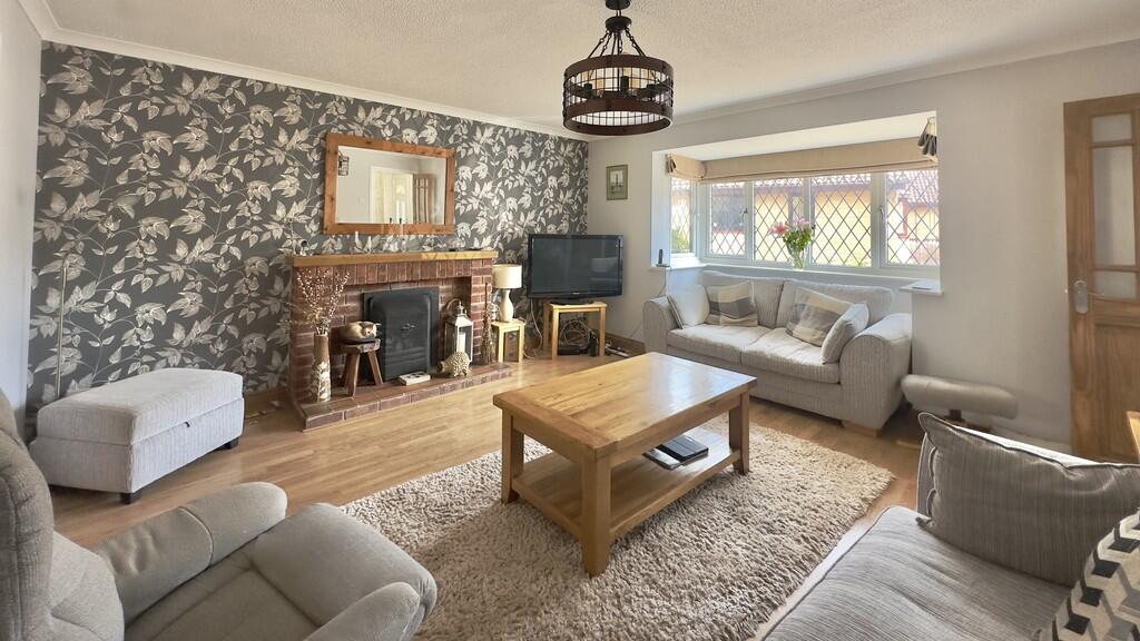 FullSizeRender (4...