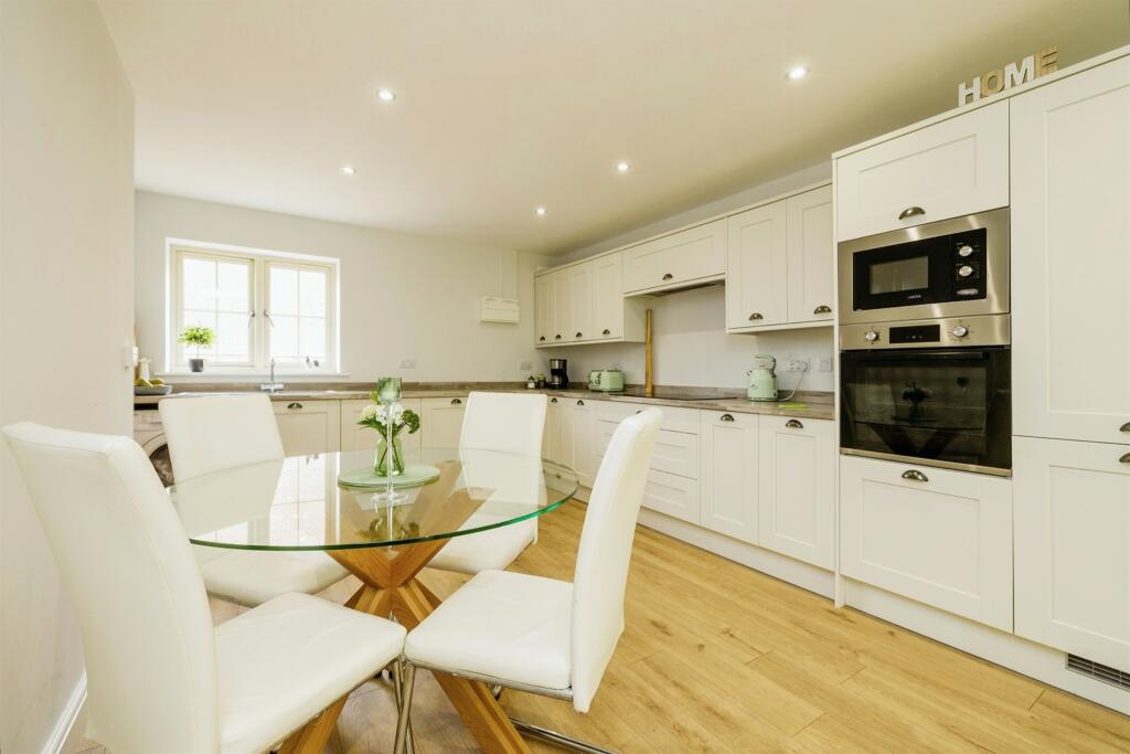 Kitchen / Diner