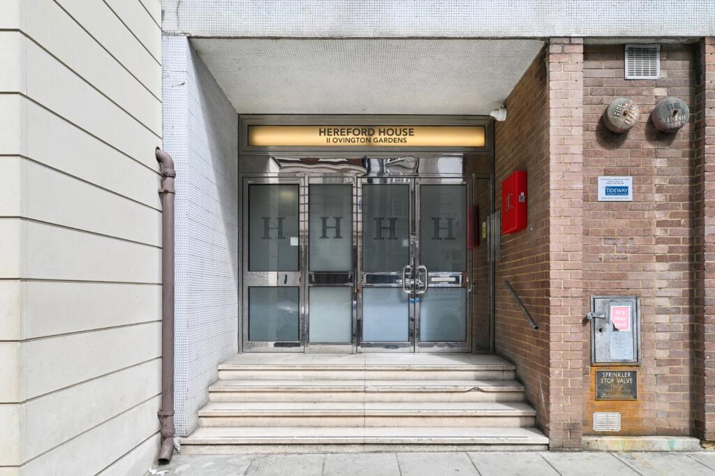 Discrete Entrance