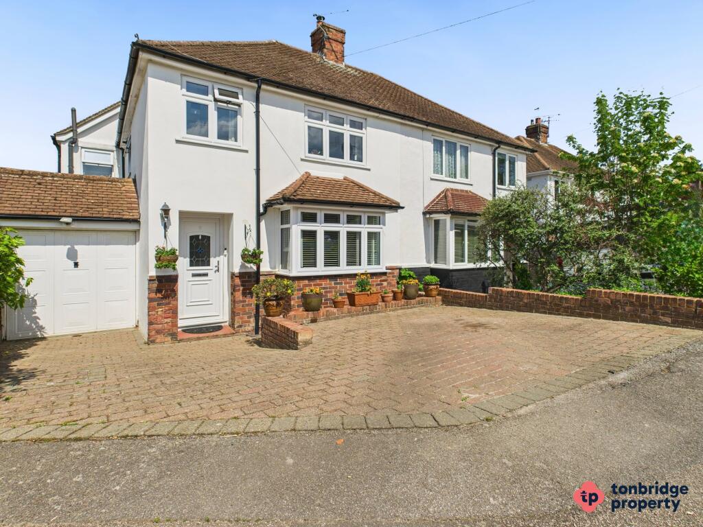 Royal Avenue, Tonbridge, Kent