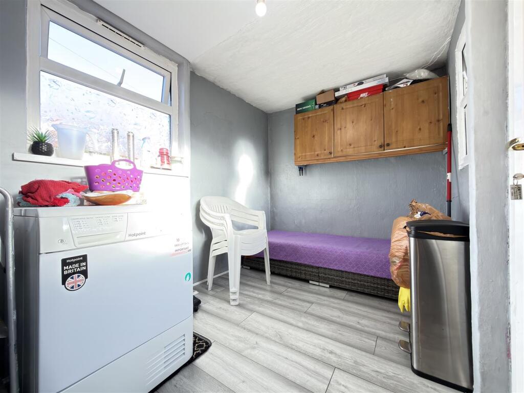 UTLITY ROOM