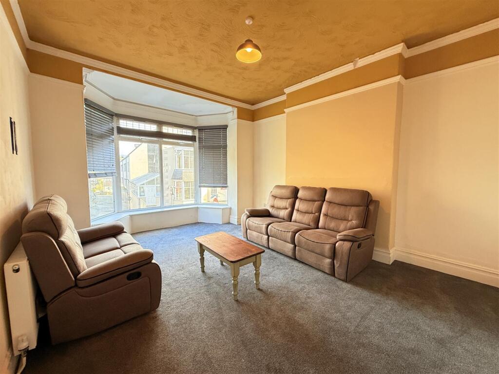 Living Room.JPG