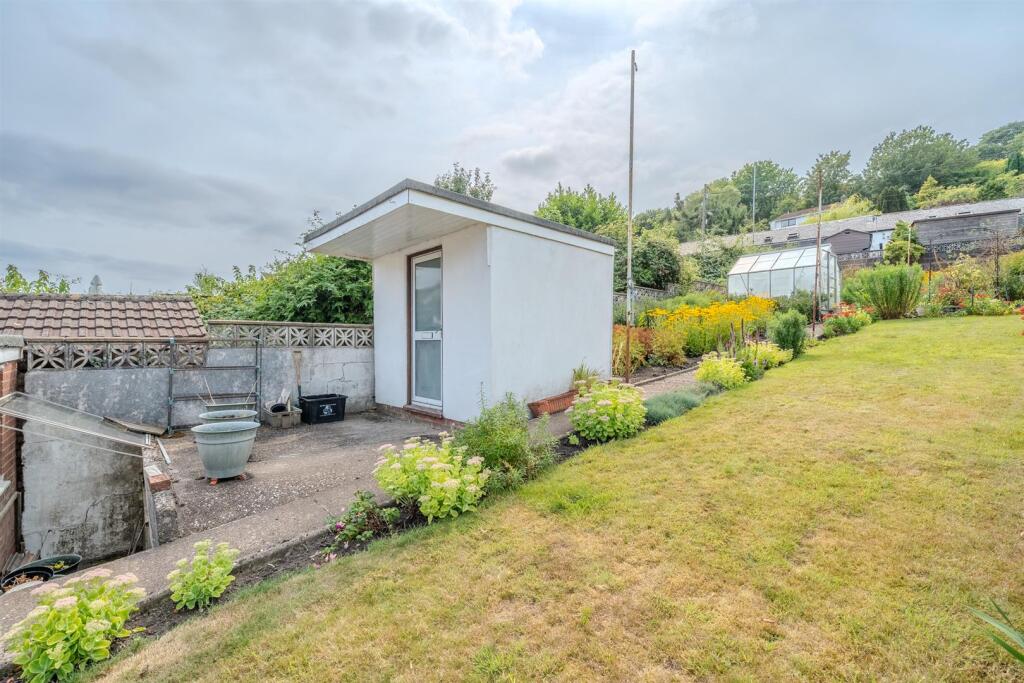 41 Thornhill Close-18.jpg