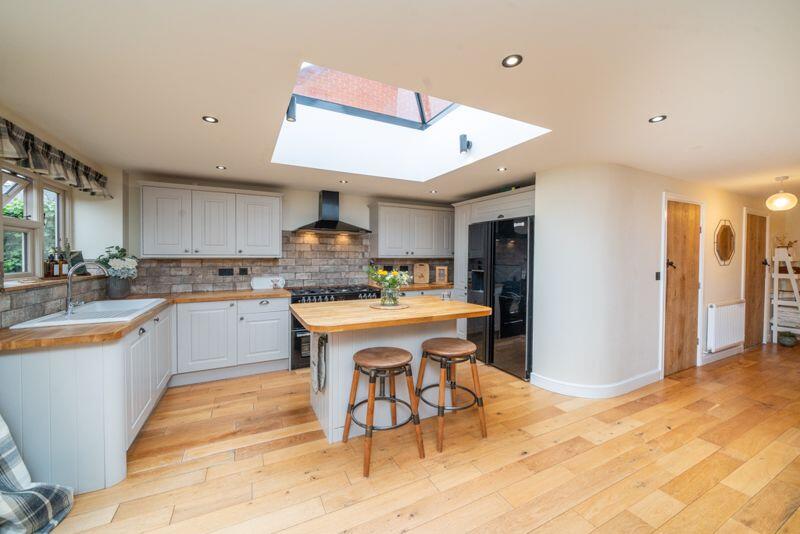 OPEN PLAN KITCHEN/DINER